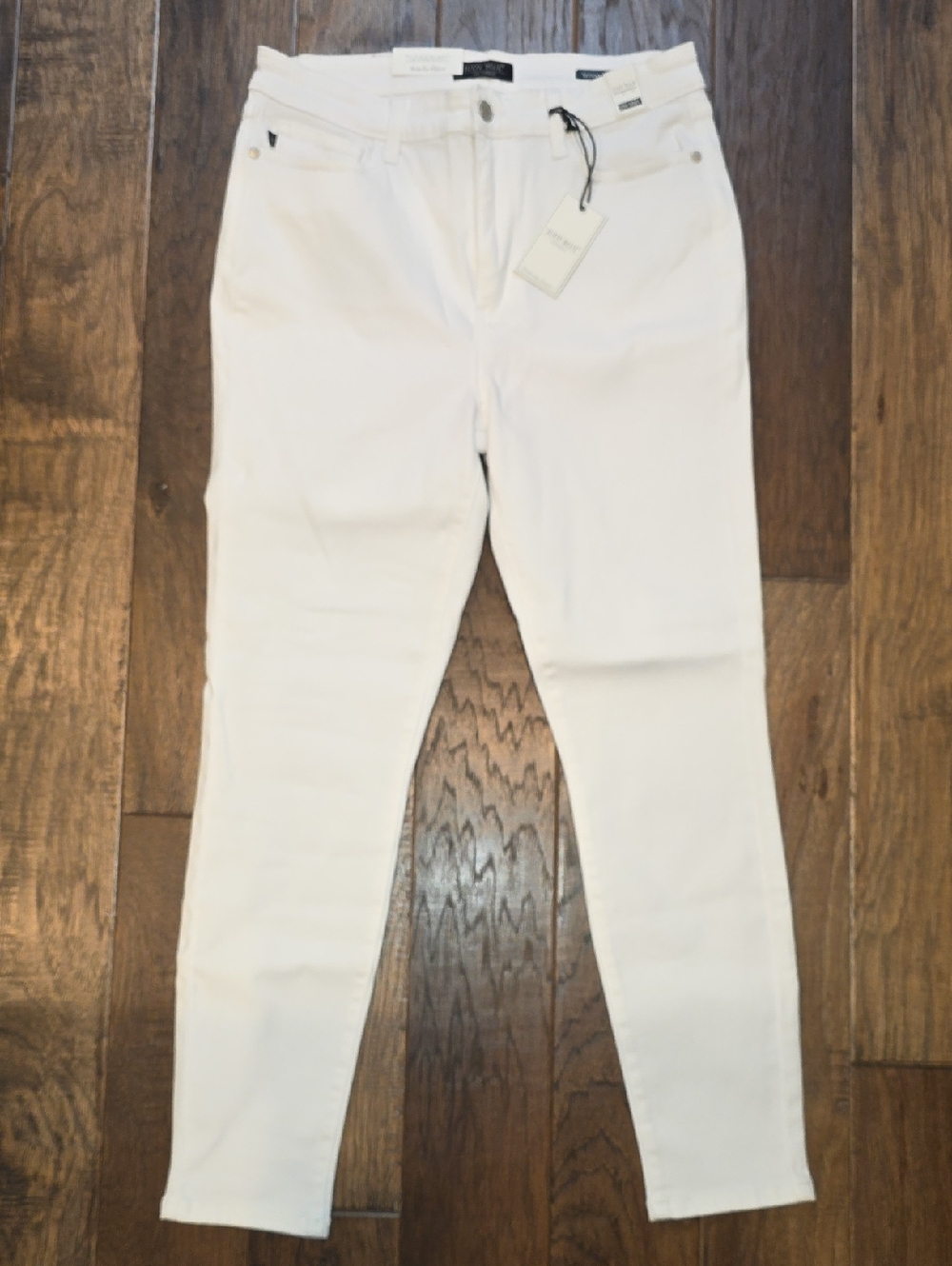 Judy Blue White High-Rise Skinny Jeans
